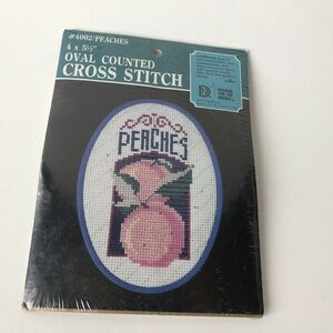 Designs For The Needle Peach Oval Counted Cross Stitch w Frame Hoop 1987